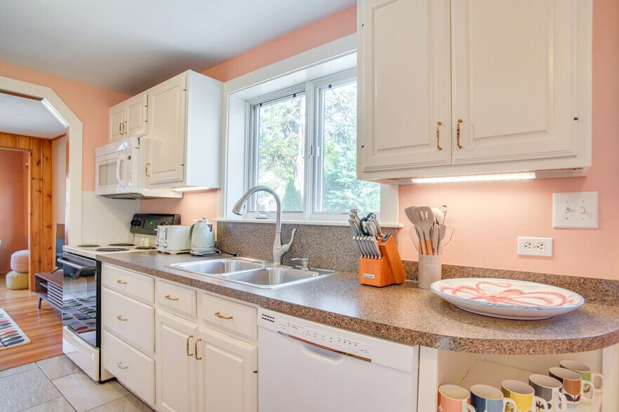 Building Photo - 29 Cole St