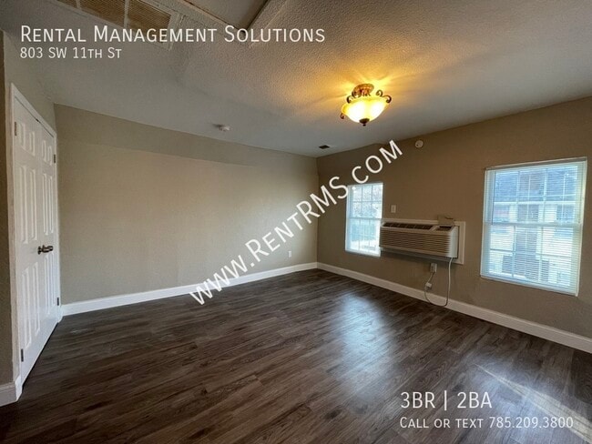 Building Photo - 803 SW 11th St