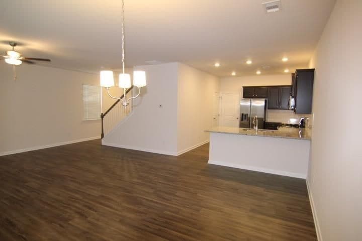 Building Photo - 51 Briarwood Dr W