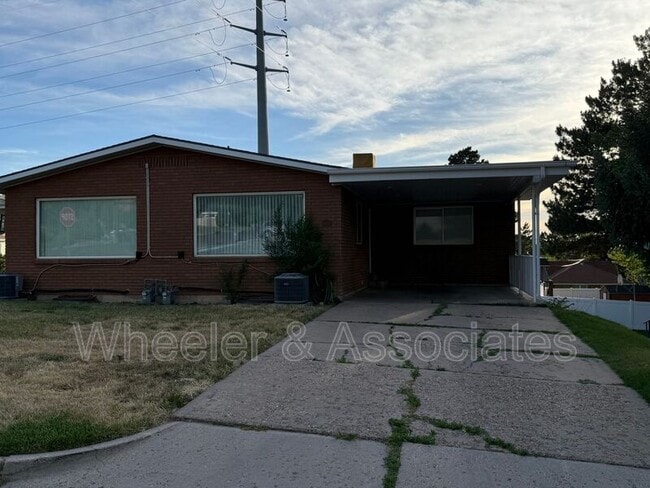 Building Photo - 4083 S Porter Ave