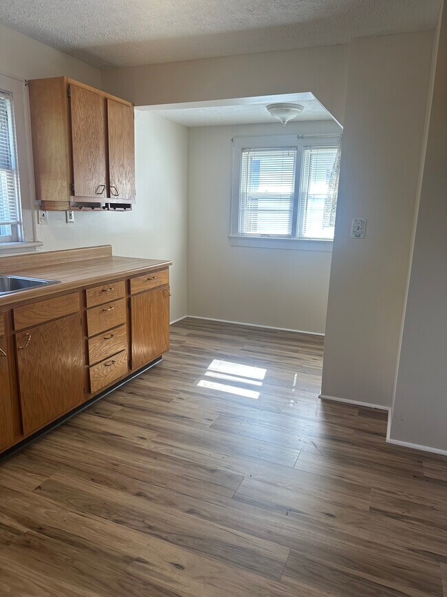 Building Photo - 134 Norwood St