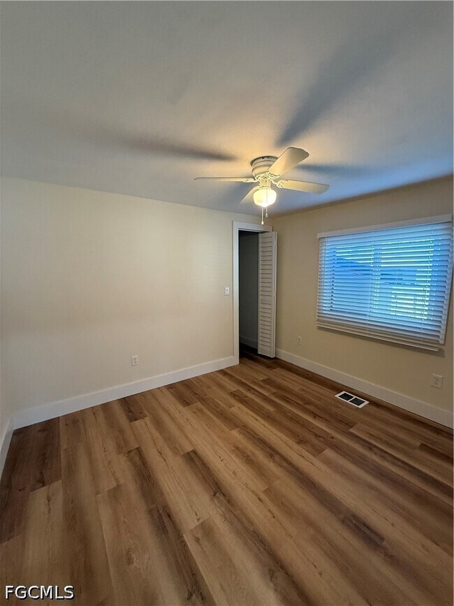 Building Photo - 2112 Ixora Ct