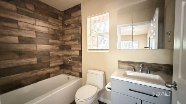 Building Photo - 1 bedroom home in center of town