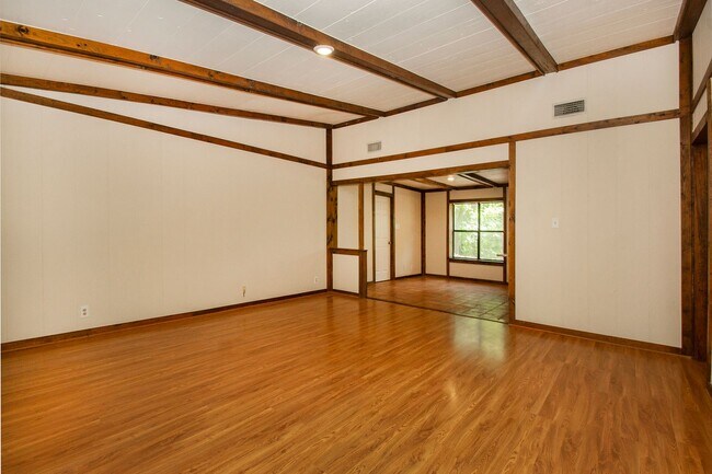 Building Photo - House for Lease in Denison Area - 3/2/2
