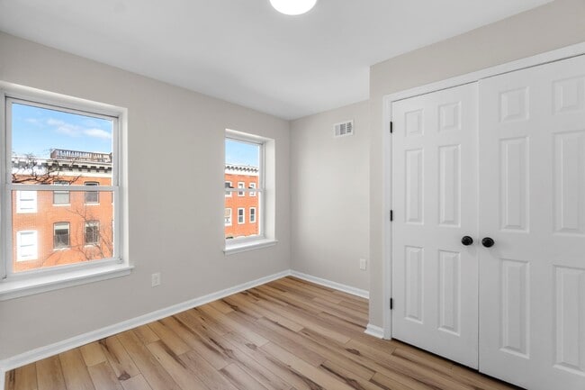 Building Photo - 2027 E Baltimore St