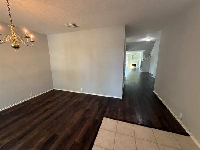 Building Photo - 4822 Russet Trail Ct