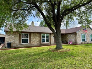Building Photo - 13919 Bonnercrest Dr