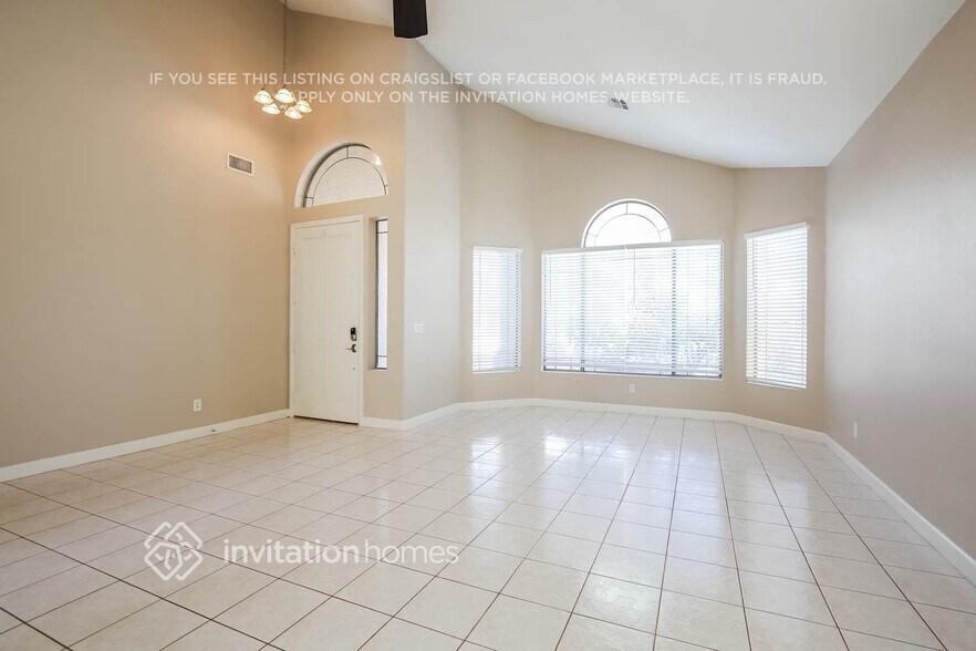 Building Photo - 10909 Summer Quail Ave
