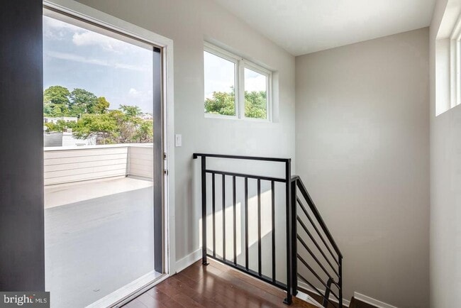 Building Photo - 3832 Manor St