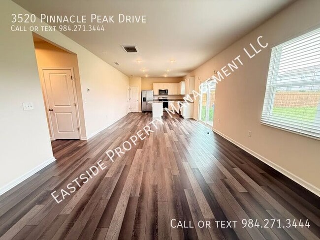 Building Photo - 3520 Pinnacle Peak Dr