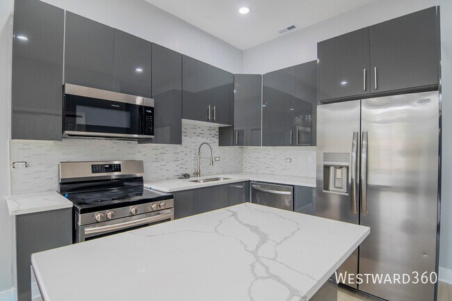 Building Photo - 4618 S Evans Ave