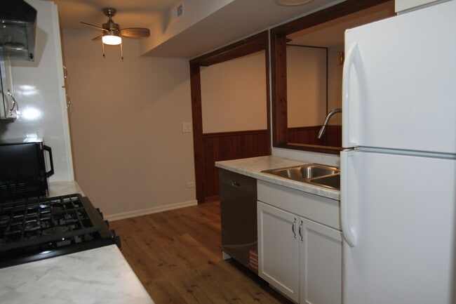 Building Photo - 184 Betty Ct