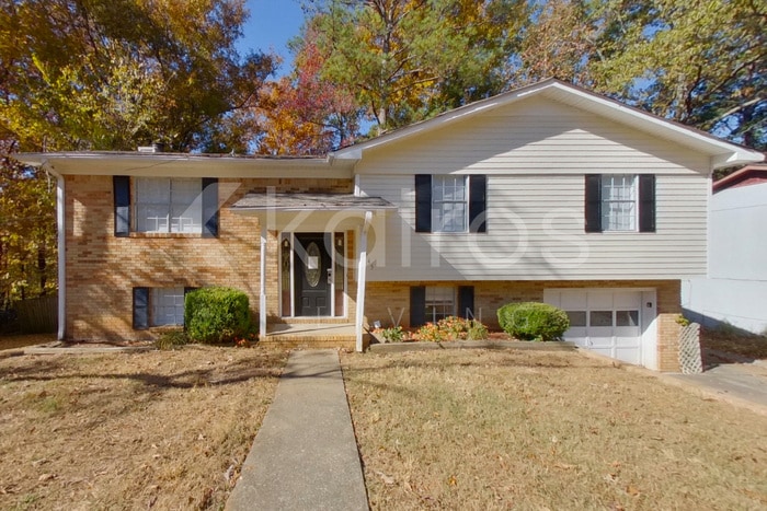 Primary Photo - 1945 Croydon Cir