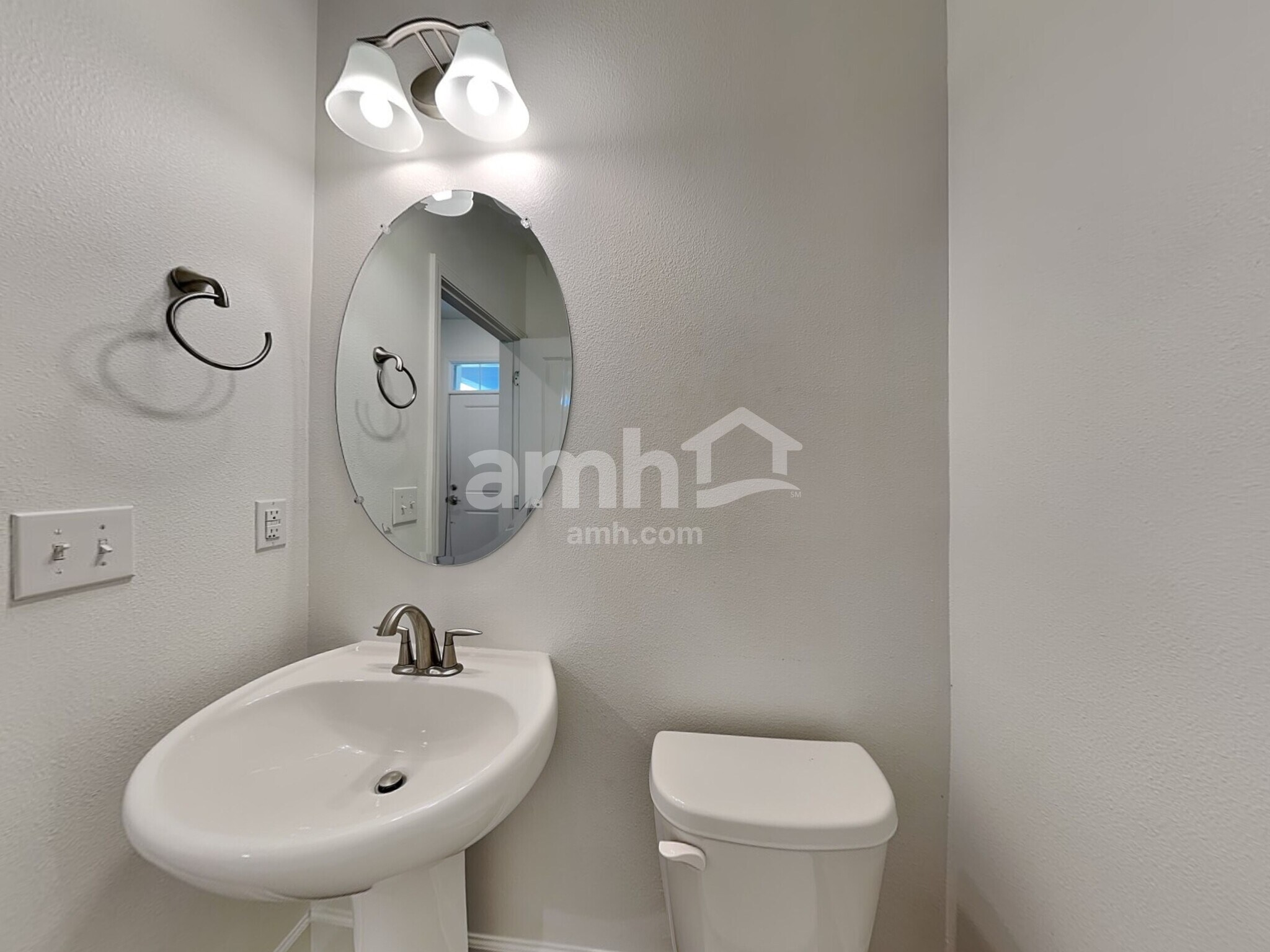 Building Photo - 4615 Reisswood Loop