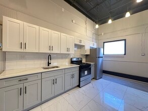 Building Photo - 563 Avenue A