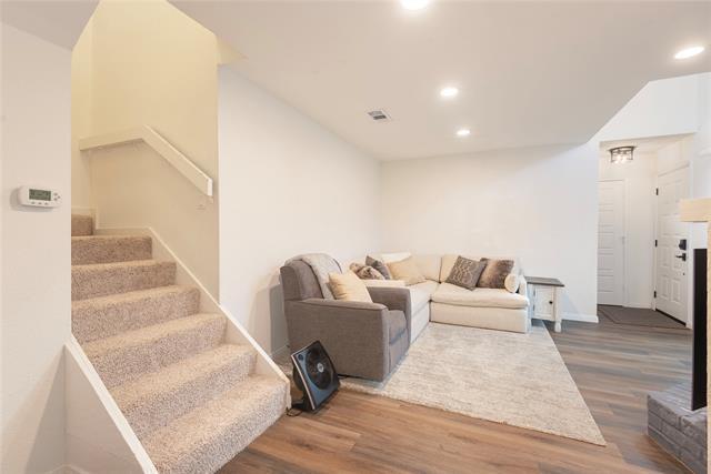 Building Photo - 843 Dublin Dr