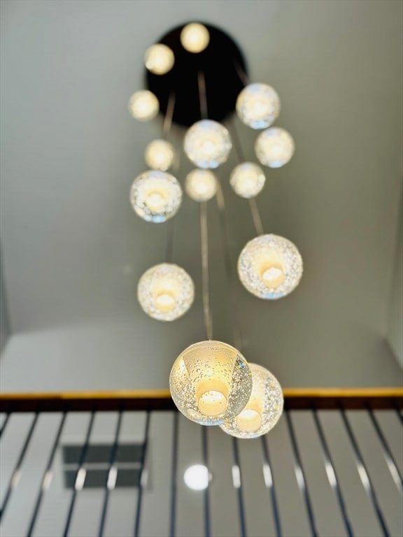 Building Photo - 12 Linden St