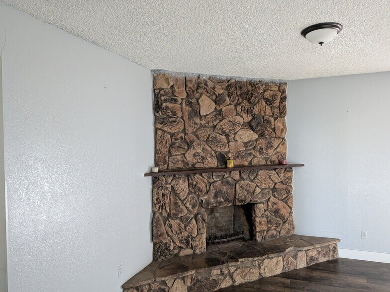 Building Photo - 4905 Raley Blvd