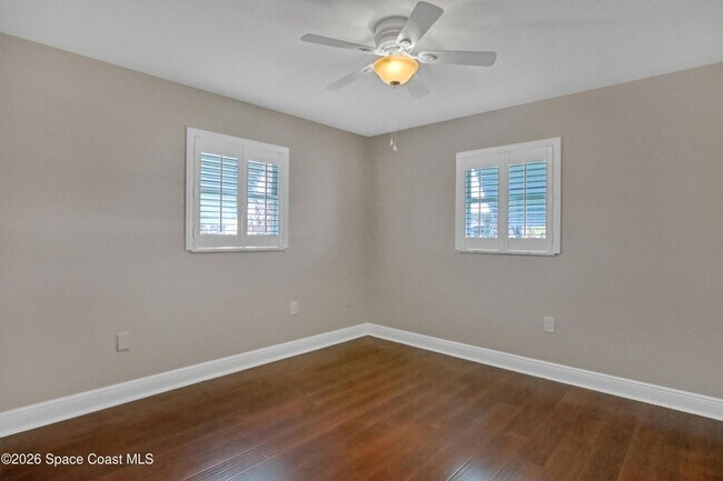 Building Photo - 410 Sparrow Dr