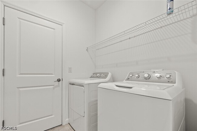 Building Photo - 9077 Leatherwood Loop