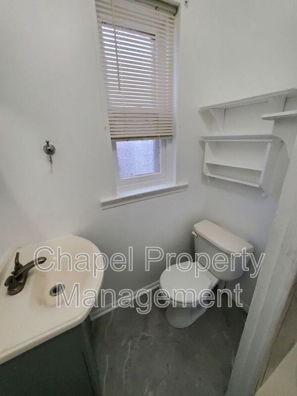 Building Photo - 6135 Jefferson St