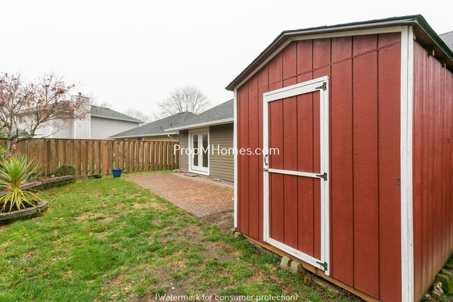 Building Photo - 22340 SW Nottingham Ct