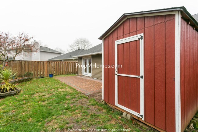 Building Photo - Spacious Three Bedroom Home In Highly Desired Sherwood!
