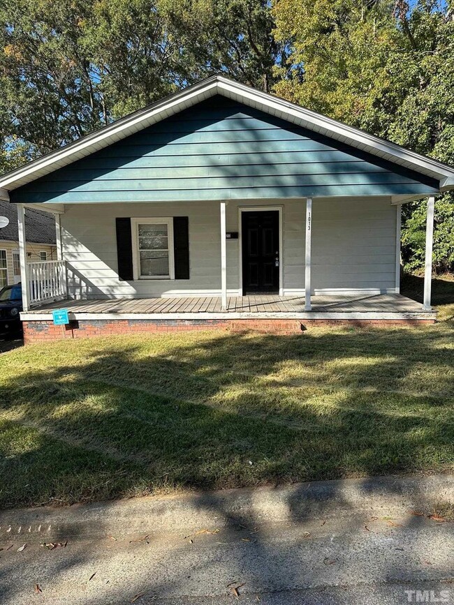 Building Photo - Your Own Home and Yard Centrally Located 3...