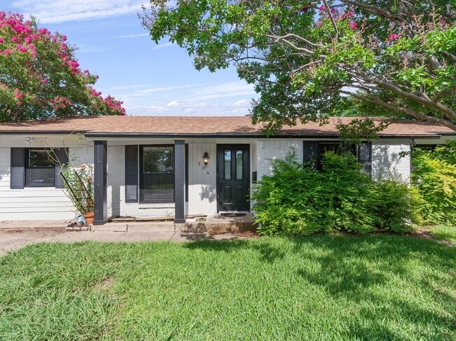 Primary Photo - 204 Ocean Dr