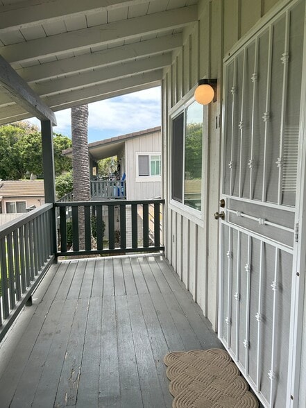 Front porch - 3080 Lincoln St