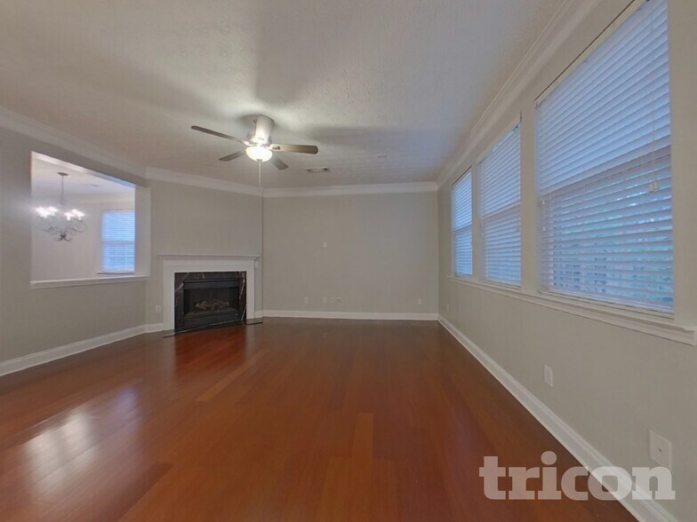 Building Photo - 2794 Jordan Ln