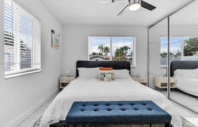 Building Photo - 211 SE 3rd St