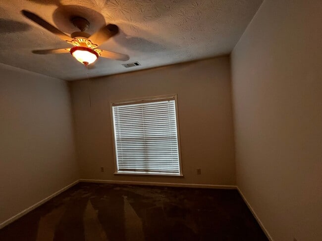 Building Photo - New to the Market! Welcome Home!