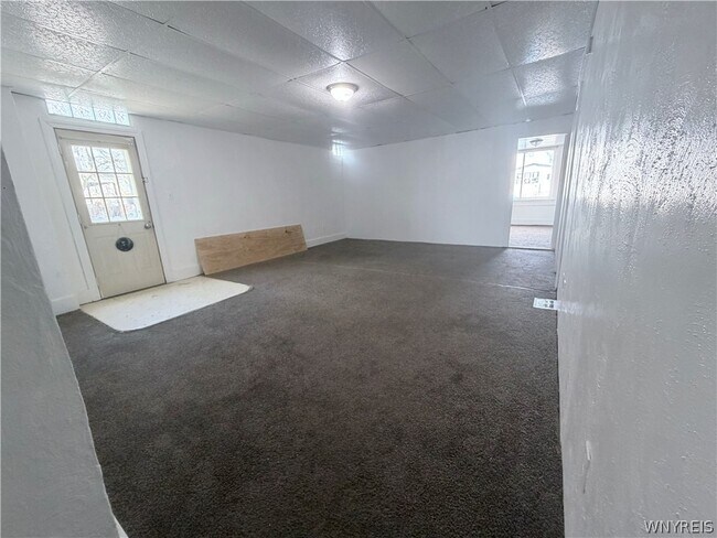 Building Photo - 901 South Park Ave