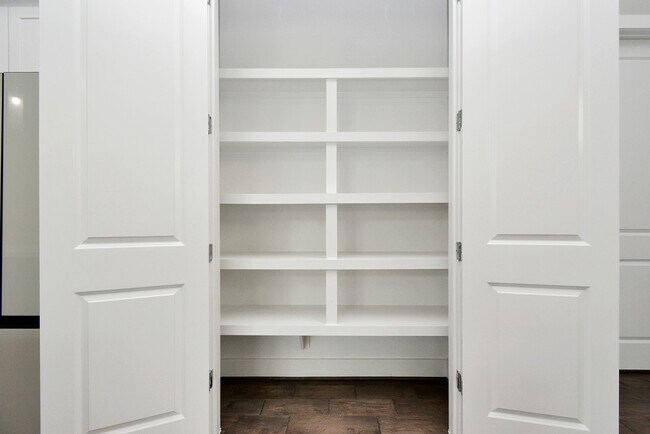 Building Photo - 5507 Beall St