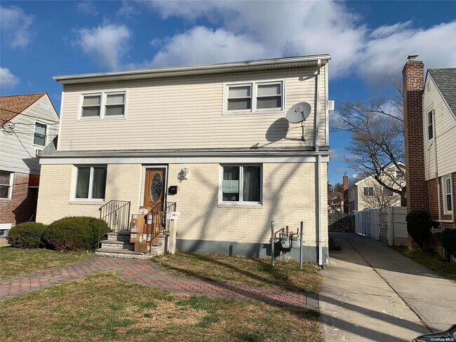 Primary Photo - 76-29-76271 271st St