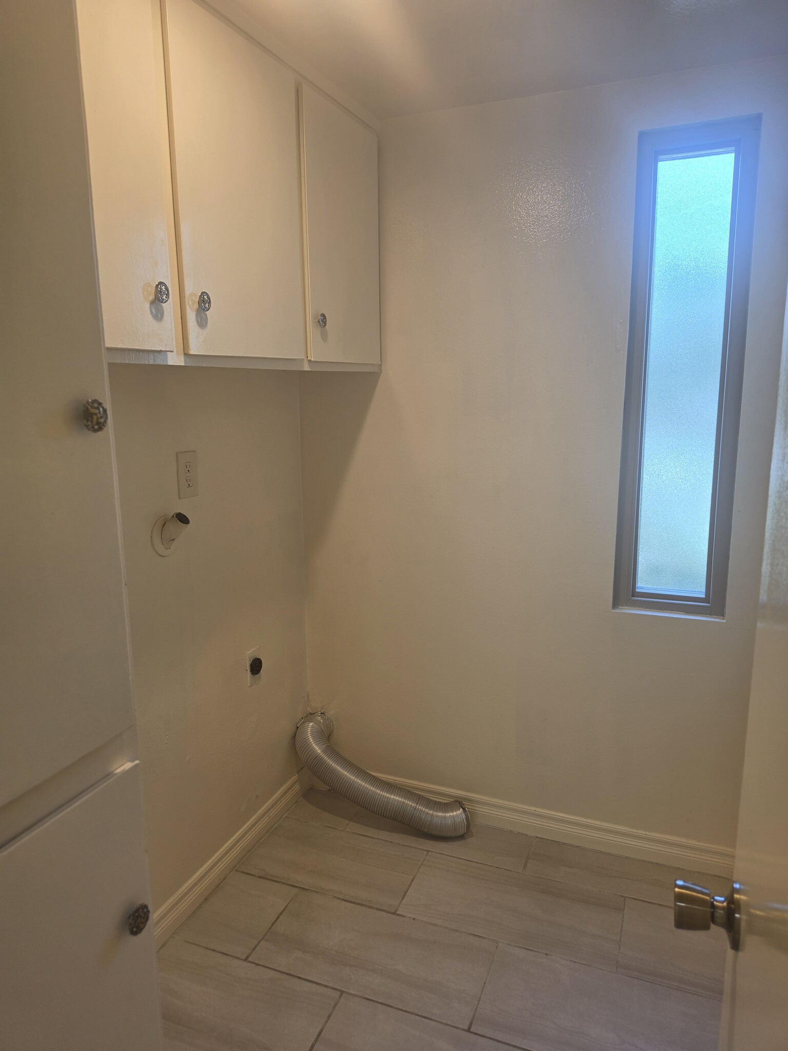 Laundry Room - 2930 W 235th St