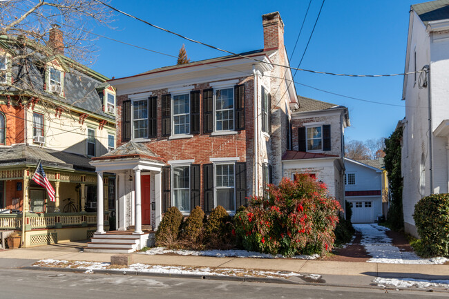 Building Photo - 118 N Union St