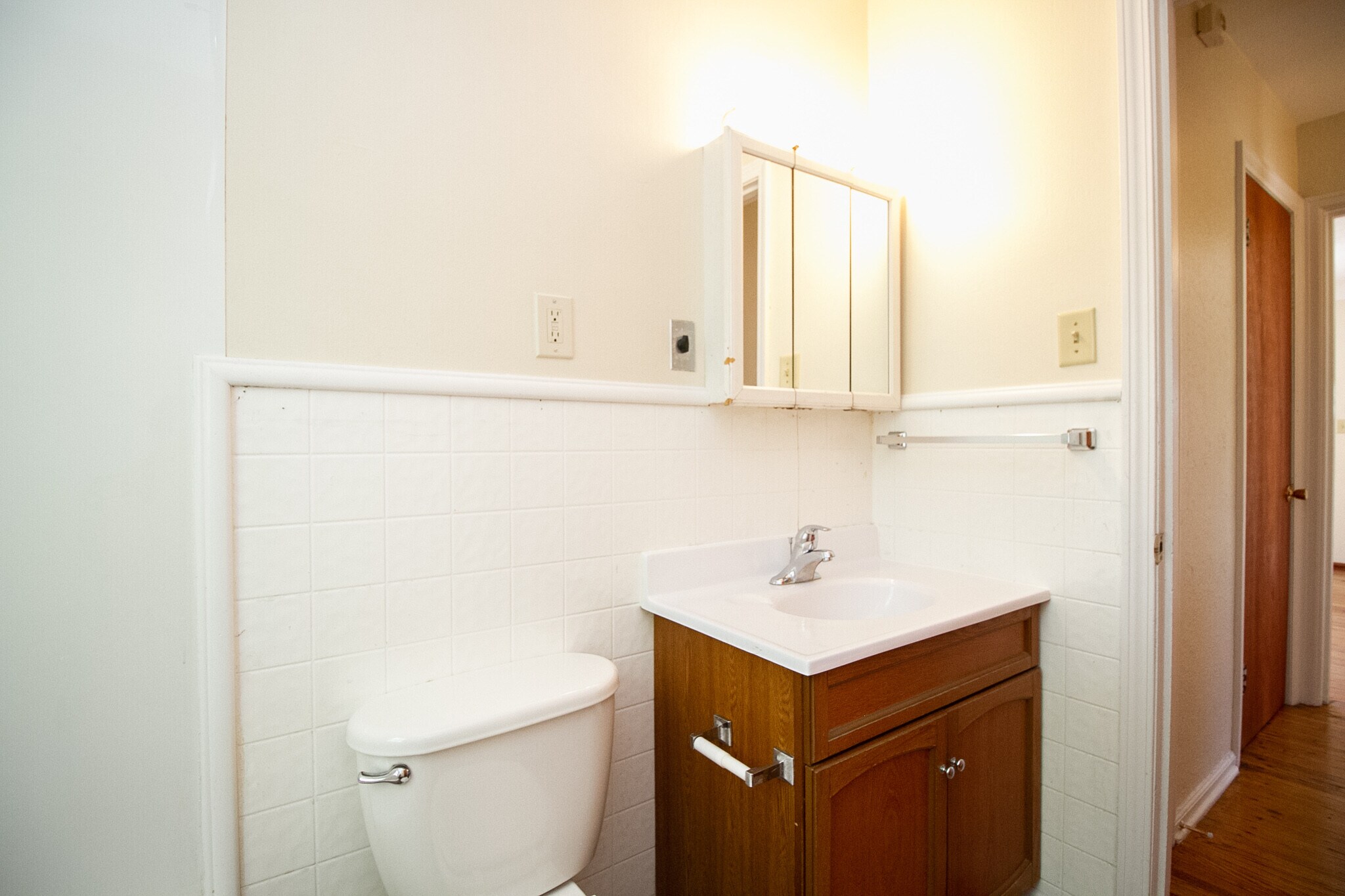 Building Photo - 1823 Marlow Rd