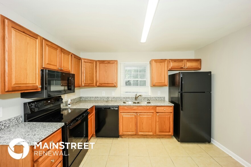 Building Photo - 6067 Park Dr