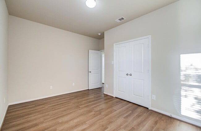 Building Photo - 3243 Aegean Dr