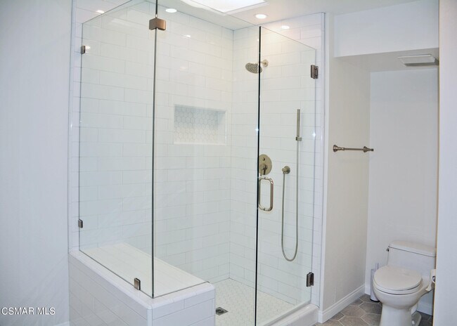 Building Photo - 4551 Tam O Shanter Dr