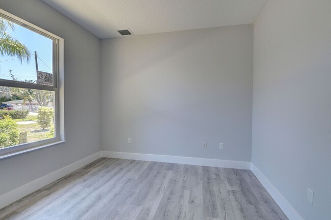 Building Photo - Modern 3/2 Home w/ garage for Rent- Delray...
