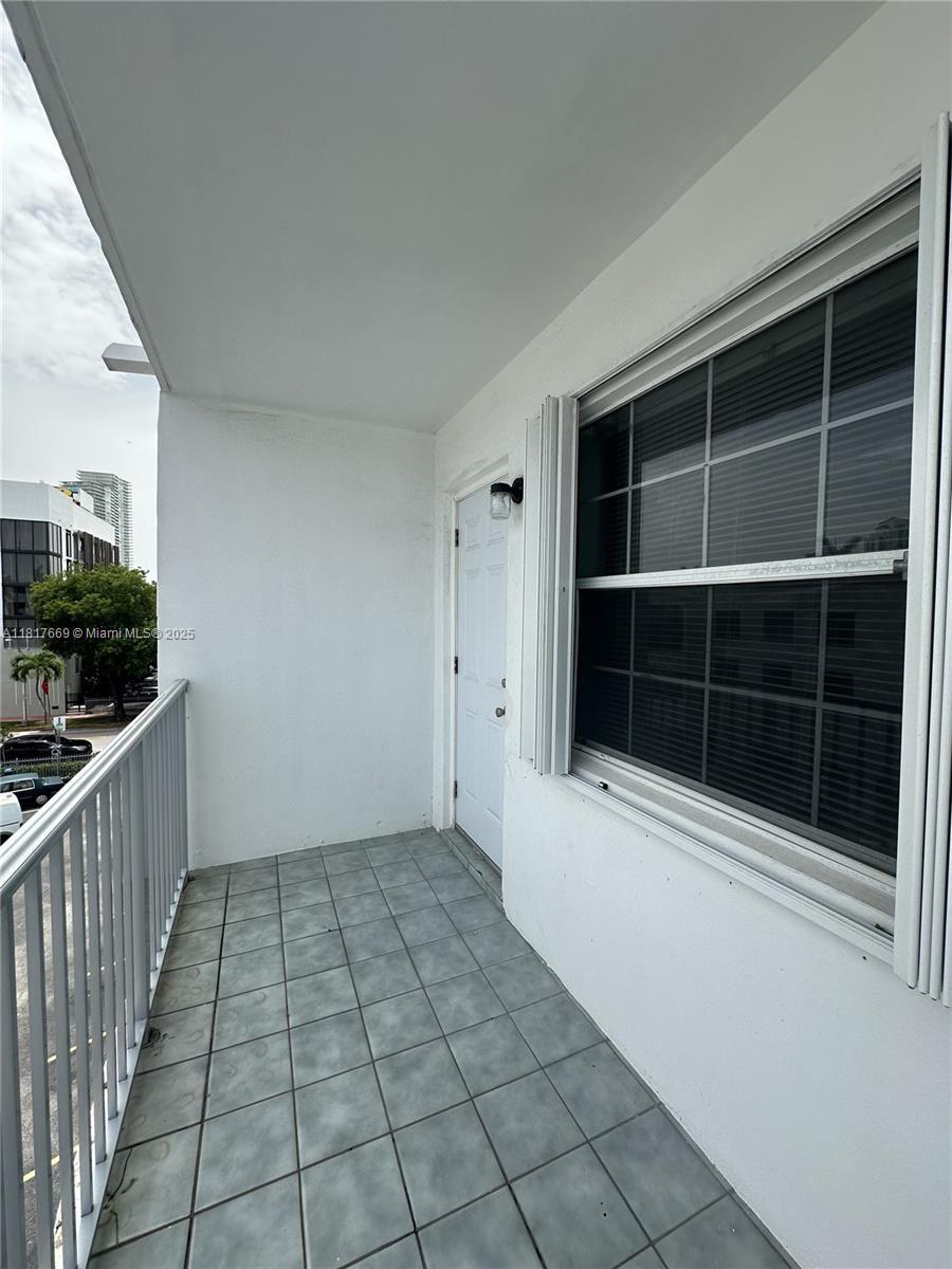 Building Photo - 525 Meridian Ave