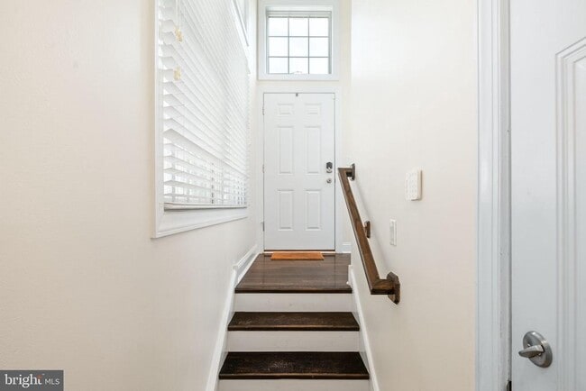 Building Photo - 1001 N 3rd St