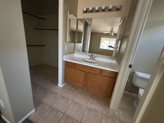 Building Photo - North Phoenix 3br With Large Backyard and ...