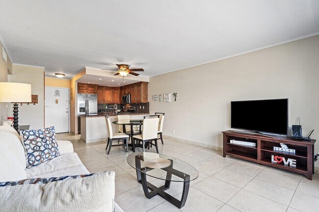 Building Photo - 550 Bayshore Dr