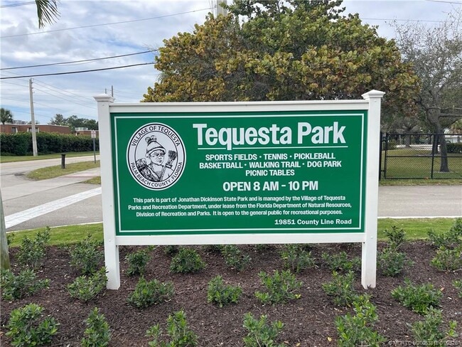 Building Photo - 3900 SE County Line Rd