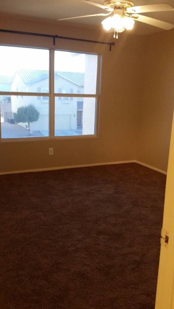 Building Photo - 828 Bussora Rose Dr