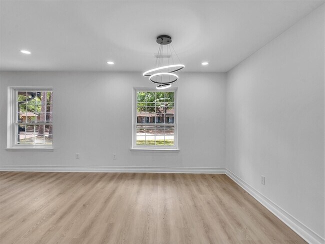 Building Photo - 16007 Diana Ln